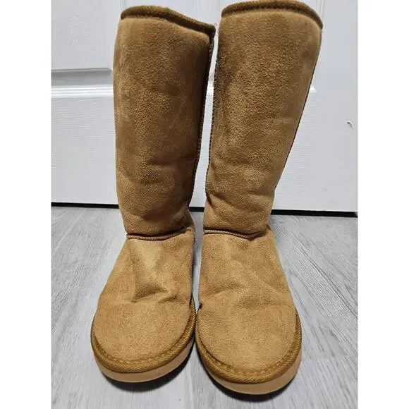 Womens UGG AUSTRALIA 218507 chestnut sheepskin tall comfy winter boots sz 6 - Picture 1 of 7